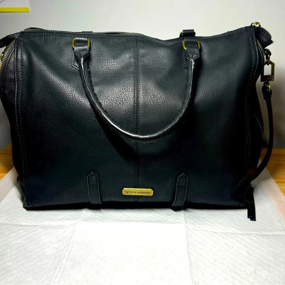 Steve Madden Handbags - Large Black Tote with Crossbody